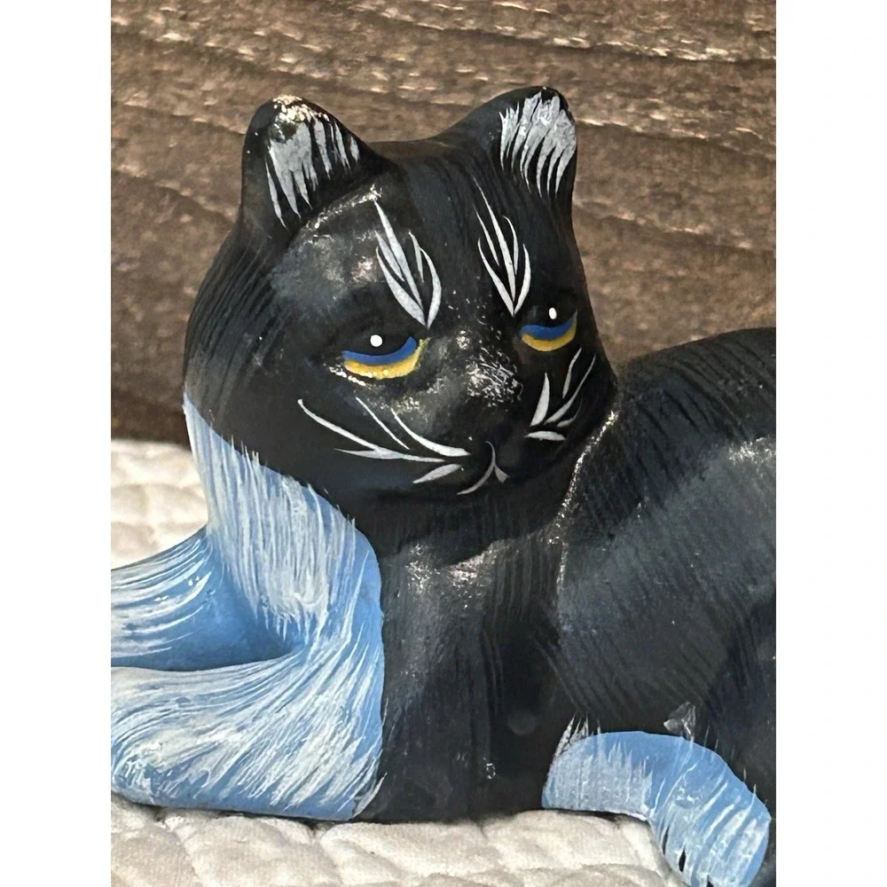 Black &‎ White Tuxedo Cat 4.25